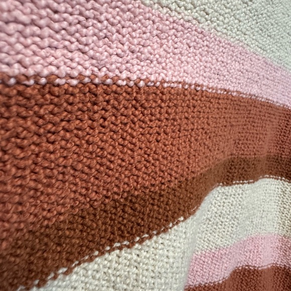 Billabong Striped Cropped Knit Sweater Women’s Medium Rust Pink Cream - Picture 2 of 5